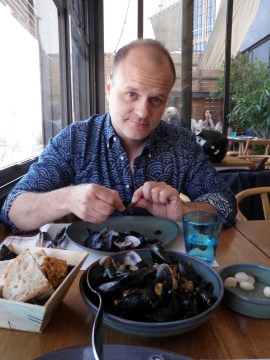 OLYMPUS DIGITAL CAMERA